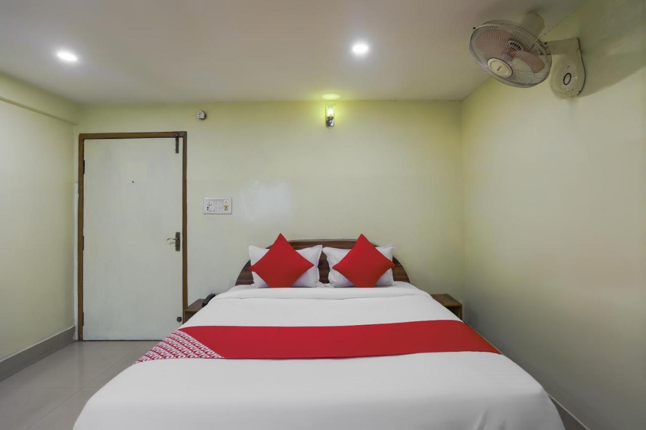 Oyo 70146 S S P Guest House Varanasi Bagian luar foto